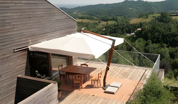 ombrellone su terrazza