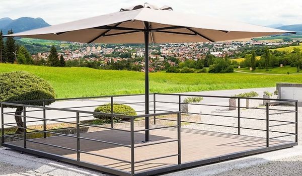 pedane in WPC Danieli ombrelloni