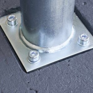 C-BASEQ60-base-in-cemento-antracite-con-maiglie-e-ruote-nera-fissavggio