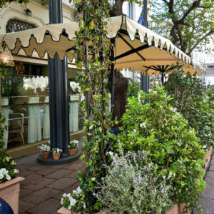 O-MAD2030-ombrellone-palo-centrale-in-alluminio-telo-ecru