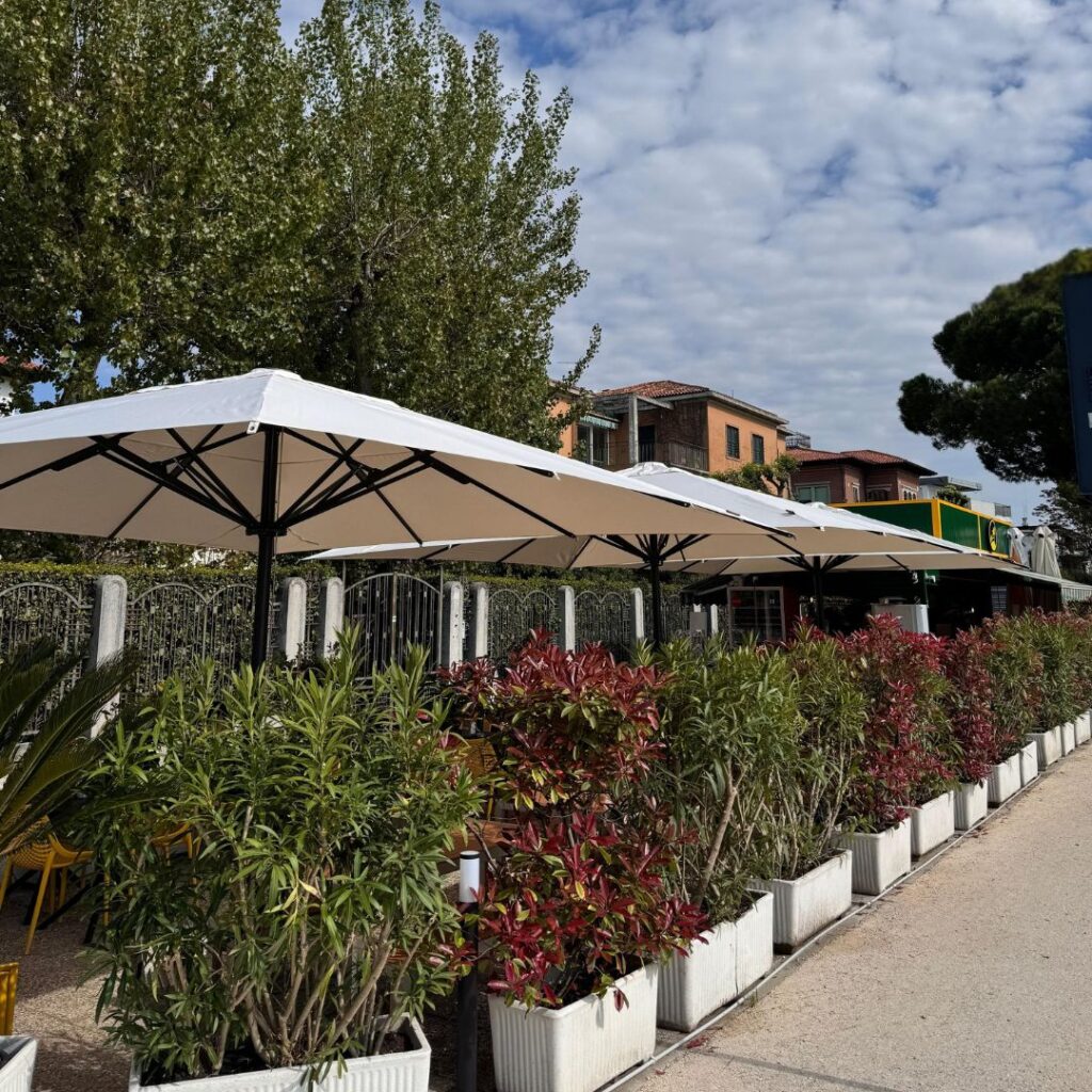 Ombrelloni grande mod. Rock 5×5 mt.