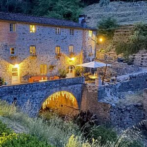 O-TOK3040-ombrellone-braccio-laterale-Lucca