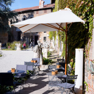 mezzo-ombrellone-per-bar-citta