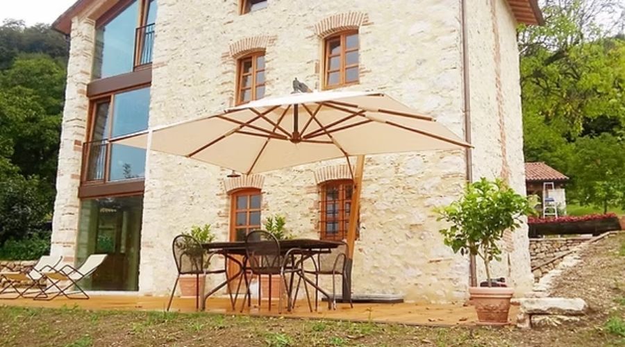 Ombrellone ecrù da giardino