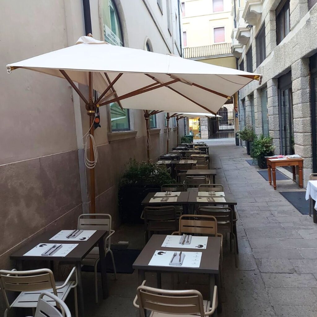 Mezzo ombrellone in legno mod. Atene 1,5×3 mt