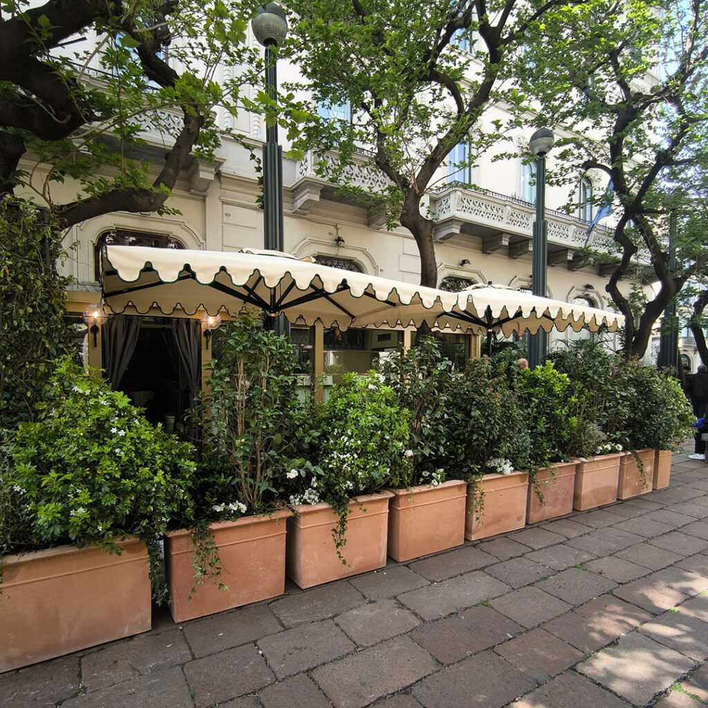 Ombrellone da ristorante personalizzato mod. Madrid